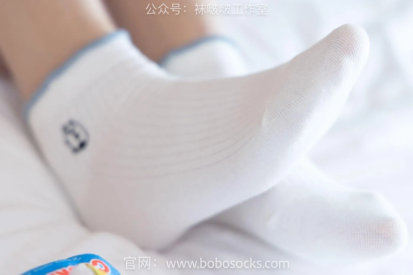 [BoBoSocks袜啵啵]NO.096 小甜豆-板鞋、白棉袜、油亮肉丝 [145P]插图8